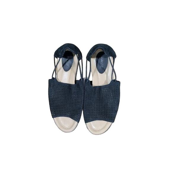 Earth Shoes - Earth Mesh Faux Suede Sandals with Rubber Solesm Black, Sz 7.5